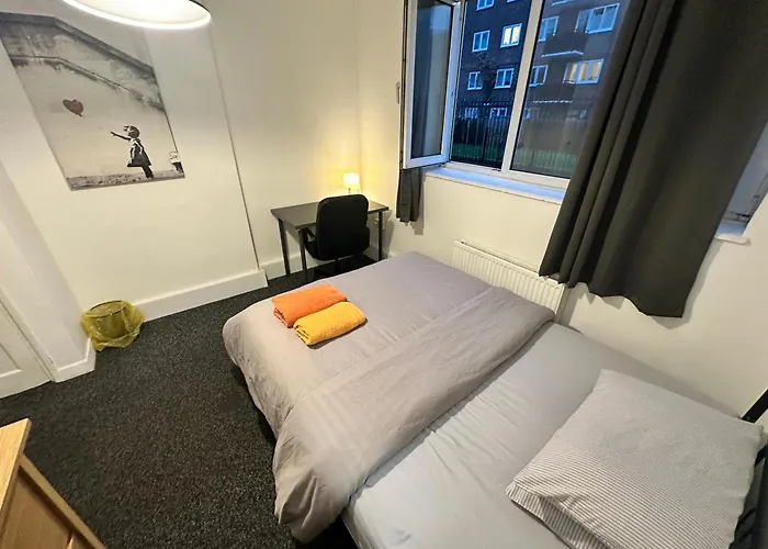 Shoreditch Rooms R1